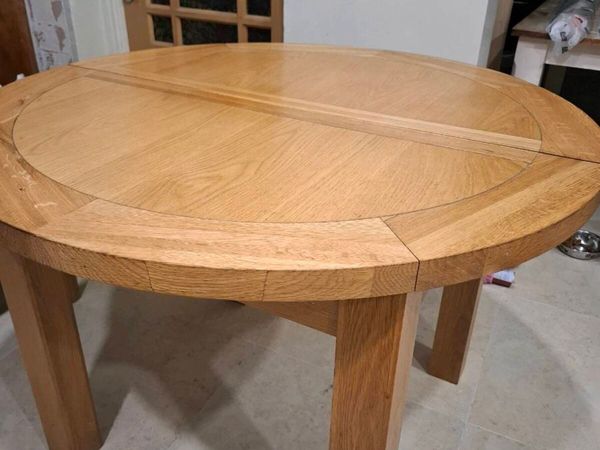 SMALL OAK TABLE - Main image