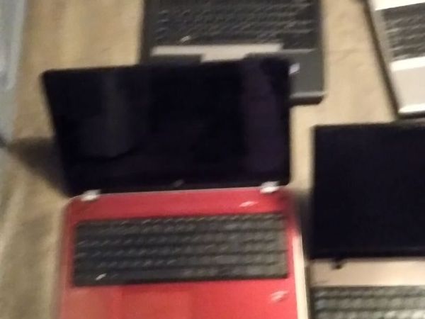 5 laptops maybe suitable for parts priced 30 - Main image