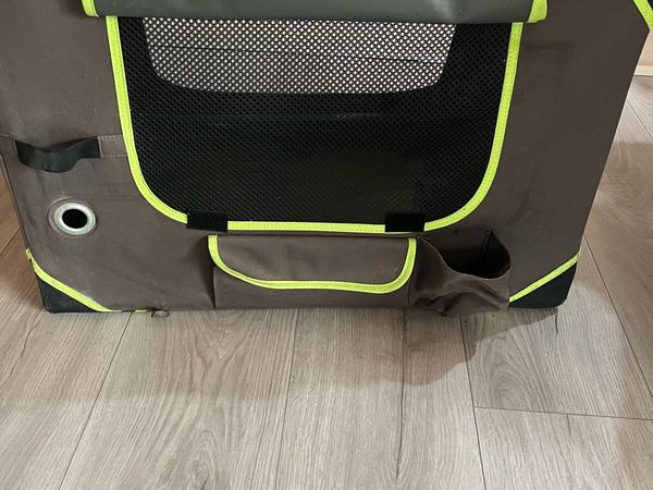Fabric portable dog kennel. - Main image