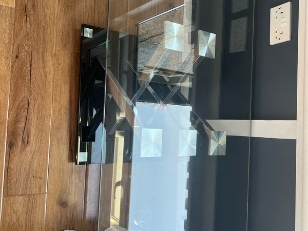 Glass  table - Main image