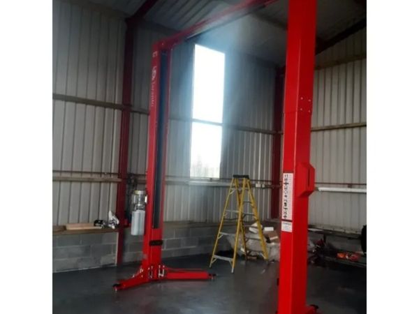 Taranto 4 Ton Clear Floor Two Post Automotive Lift - Main image