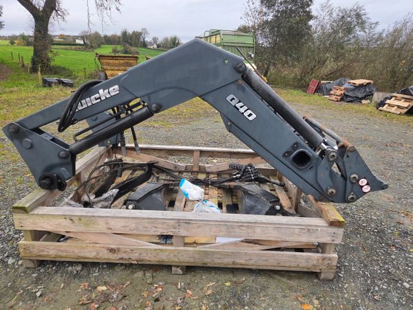 Quicke Q40 Loader - Main image