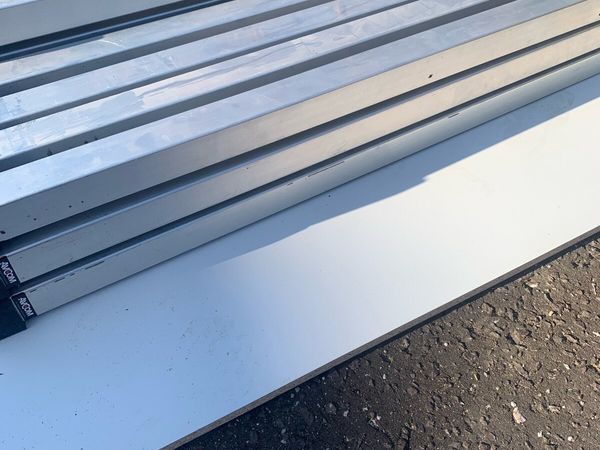Two by two aluminium - Main image