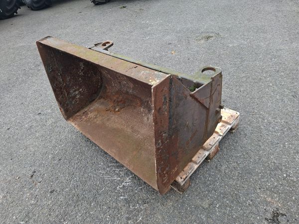 4FT BUCKET (PIN & CONE) - Main image