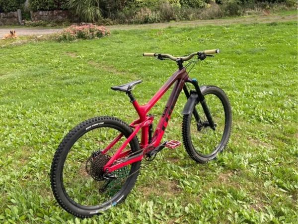 Trek slash 9.7 full carbon freshly serviced - Main image