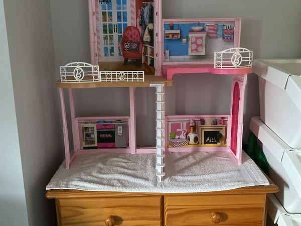 Barbie Dream House - Main image