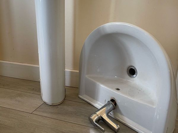 Bathroom Sink - Main image