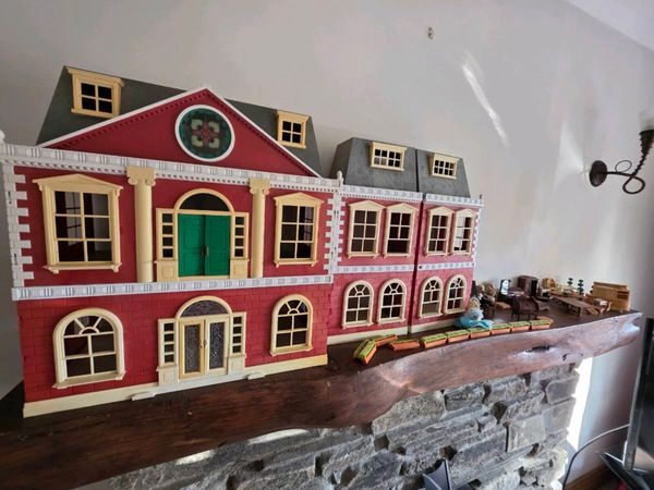 Sylvanian Families Dolls House & toys - Main image