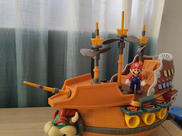 Super Mario Deluxe Bowser’s Airship Playset - Main image