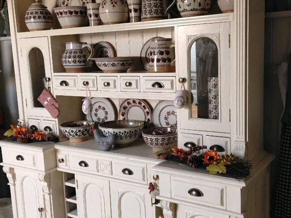 Solid kitchen dresser delivery arranged - Main image