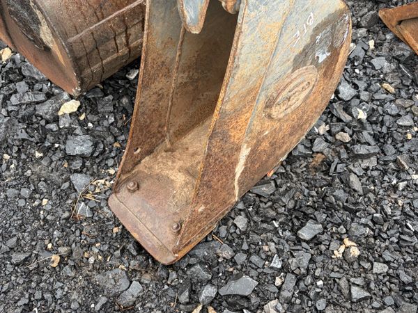 Strickland 9inch gummy bucket 35mm pin for sale - Main image