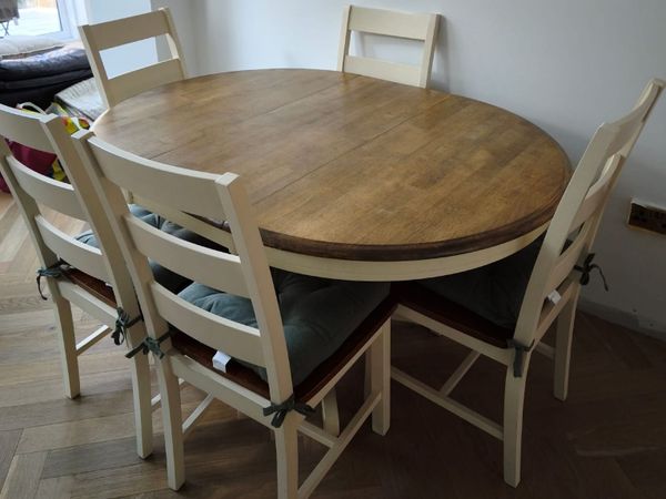 Dining table and chairs - Main image