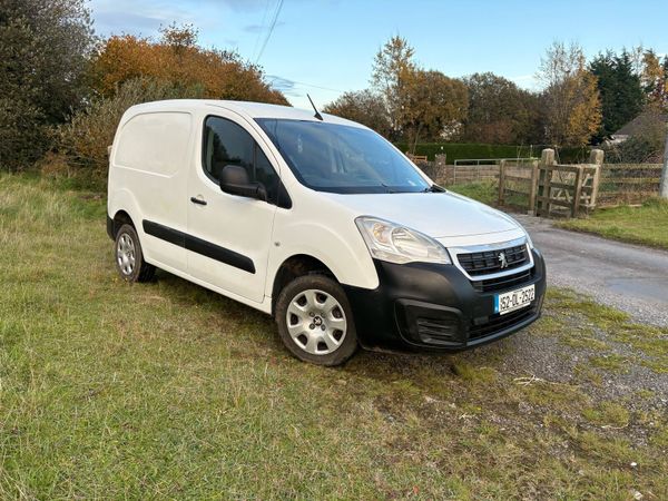 151 PEUGEOT PARTNER NEW DOE 10/27 TAX 11/26 - Main image