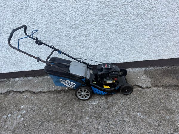 Petrol lawnmower - Main image