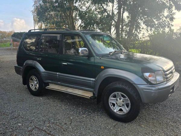 TOYOTA LANDCRUISER PRADO - Main image