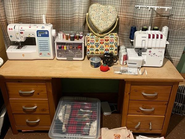 Complete sewing studio/at home business- machines, workstation fabrics and accessories - Main image