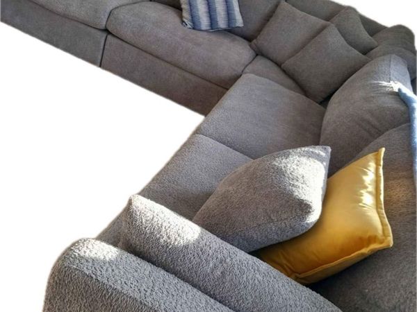 Modular Couch - Main image