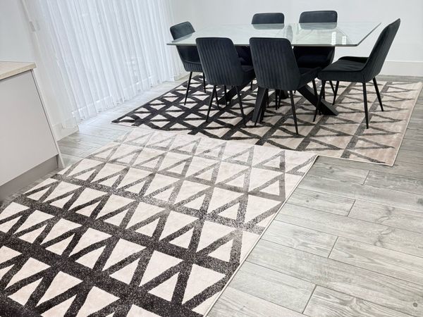 Tow Winter Rug is a very good connection like new - Main image