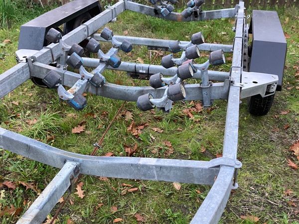 BOAT TRAILER MULTI ROLLER FOR UP TO 23-24FT BOAT - Main image
