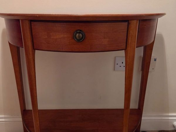 Table - Main image