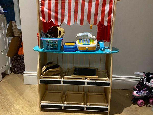 2 in 1 Puppet Theater and Shop - Main image