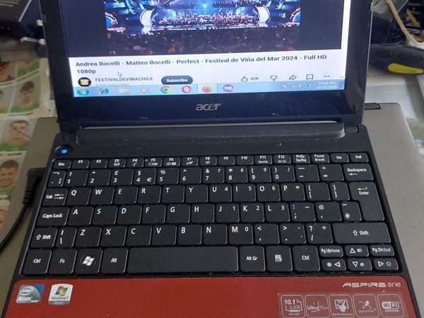 Acer Aspire One, Model D255, 1GB, 250GB HDD, Win 7 - Main image