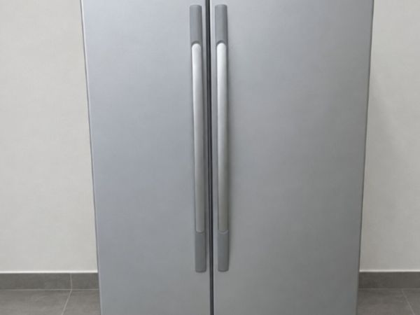 Daewoo American style fridge freezer - Main image