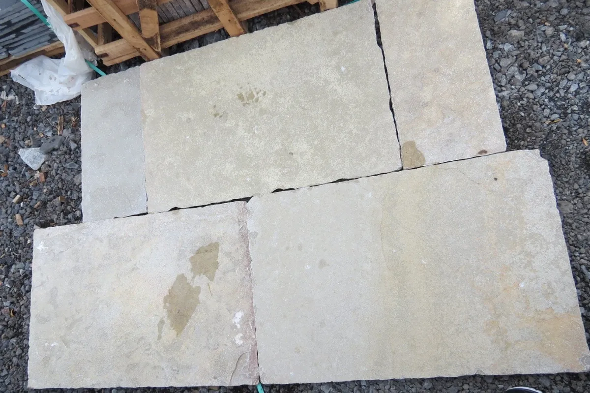 REDUCED Limestone Tumbled  Paving - Image 4