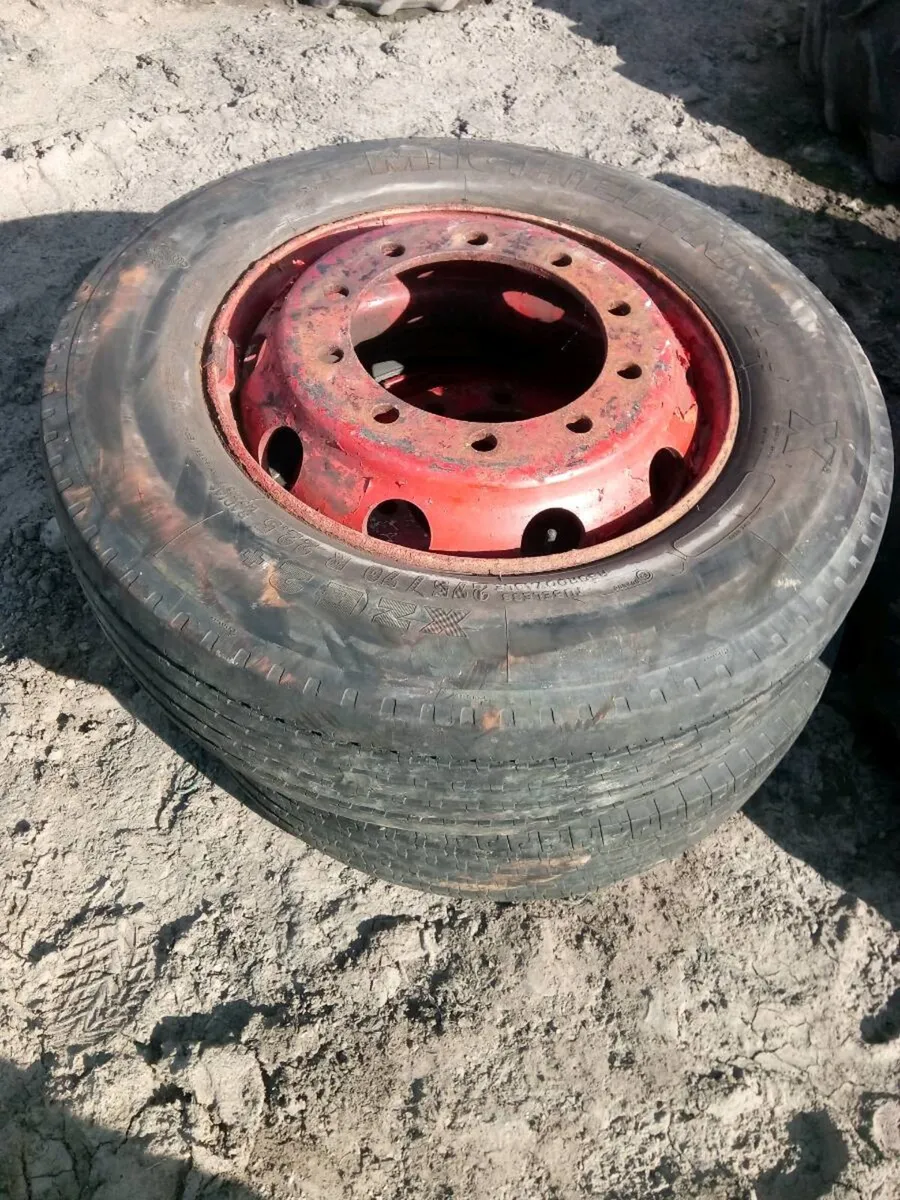 10 and 8 and 6 stud 08.7.671.55.42 - Image 1