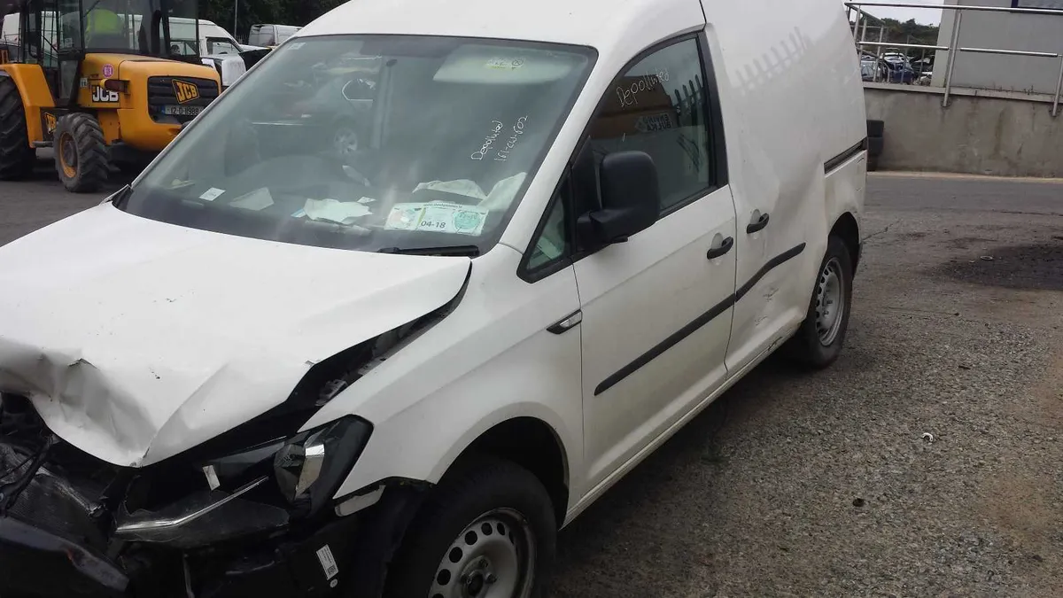 Caddy Volkswagen 2016 - Image 3