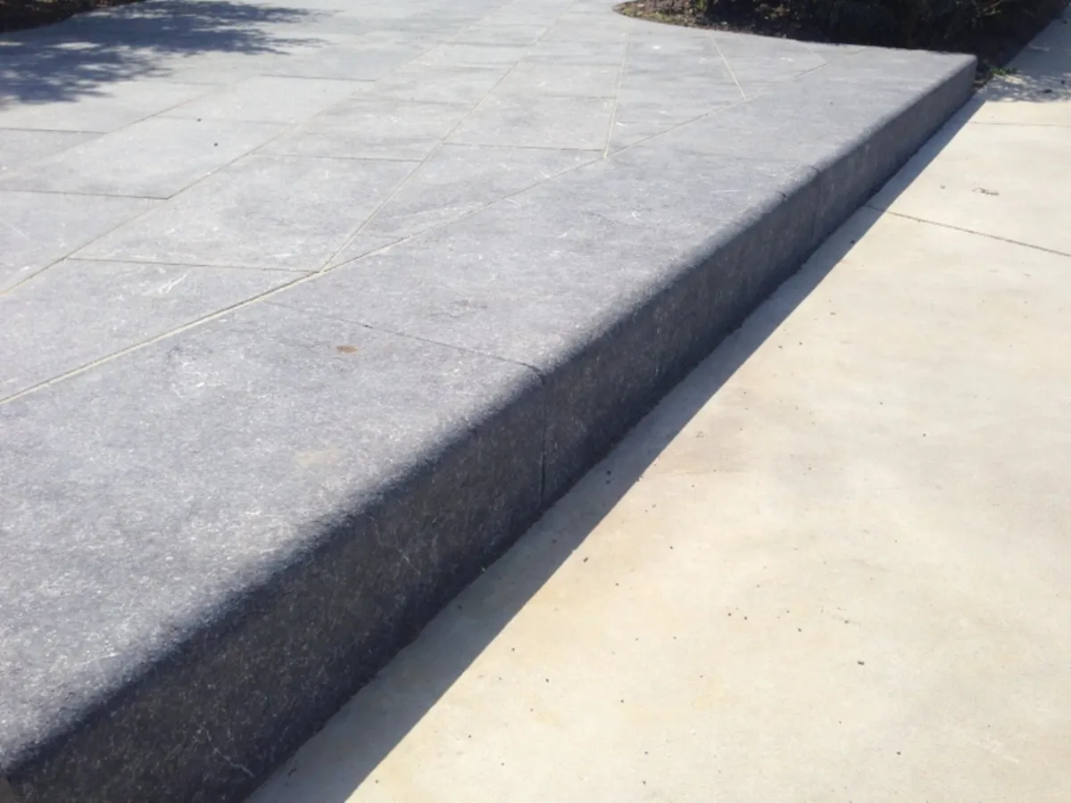 Limestone Kerbs - Image 3