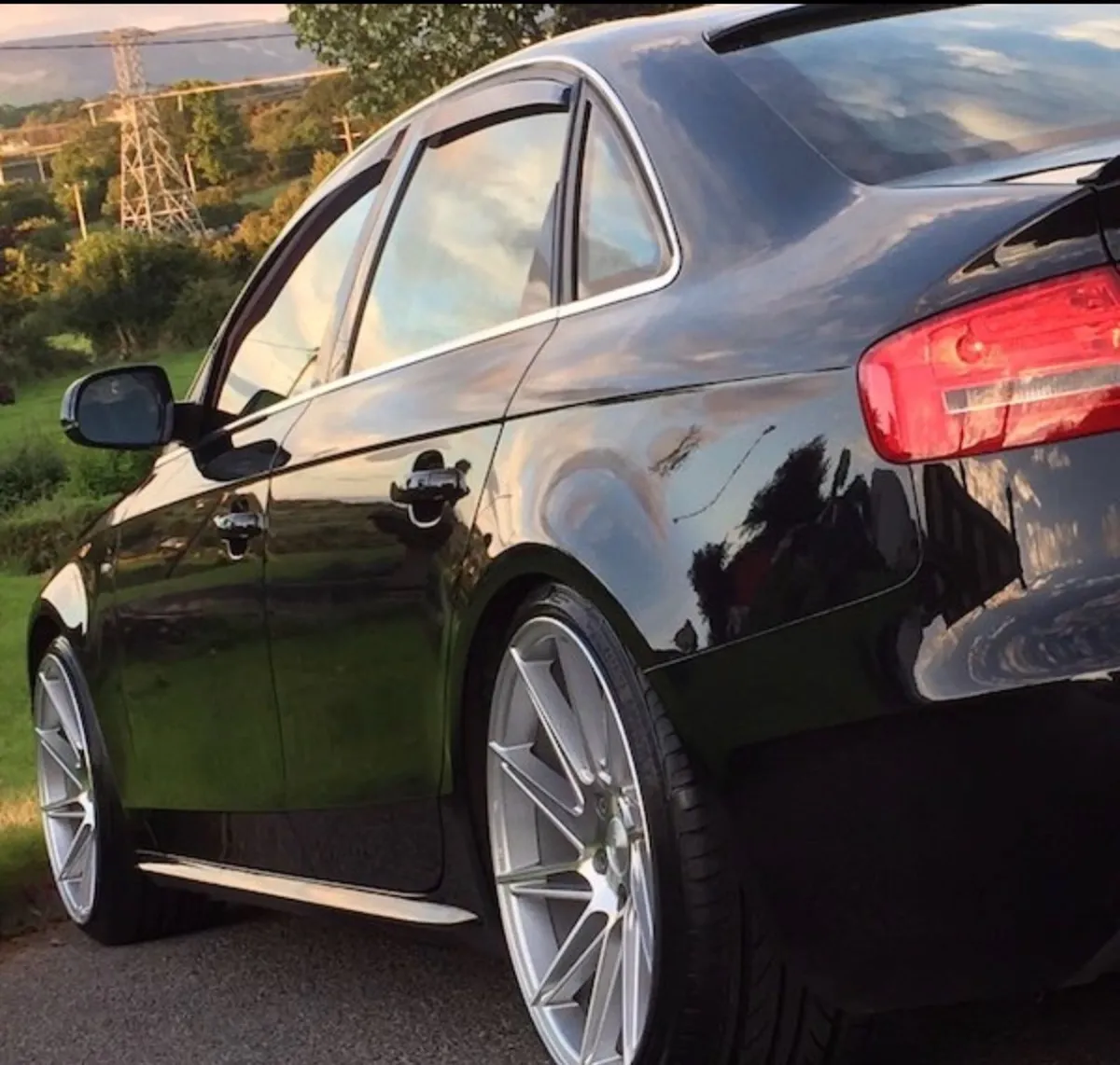 Wind deflectors tinted 2 & 4 piece - Image 1