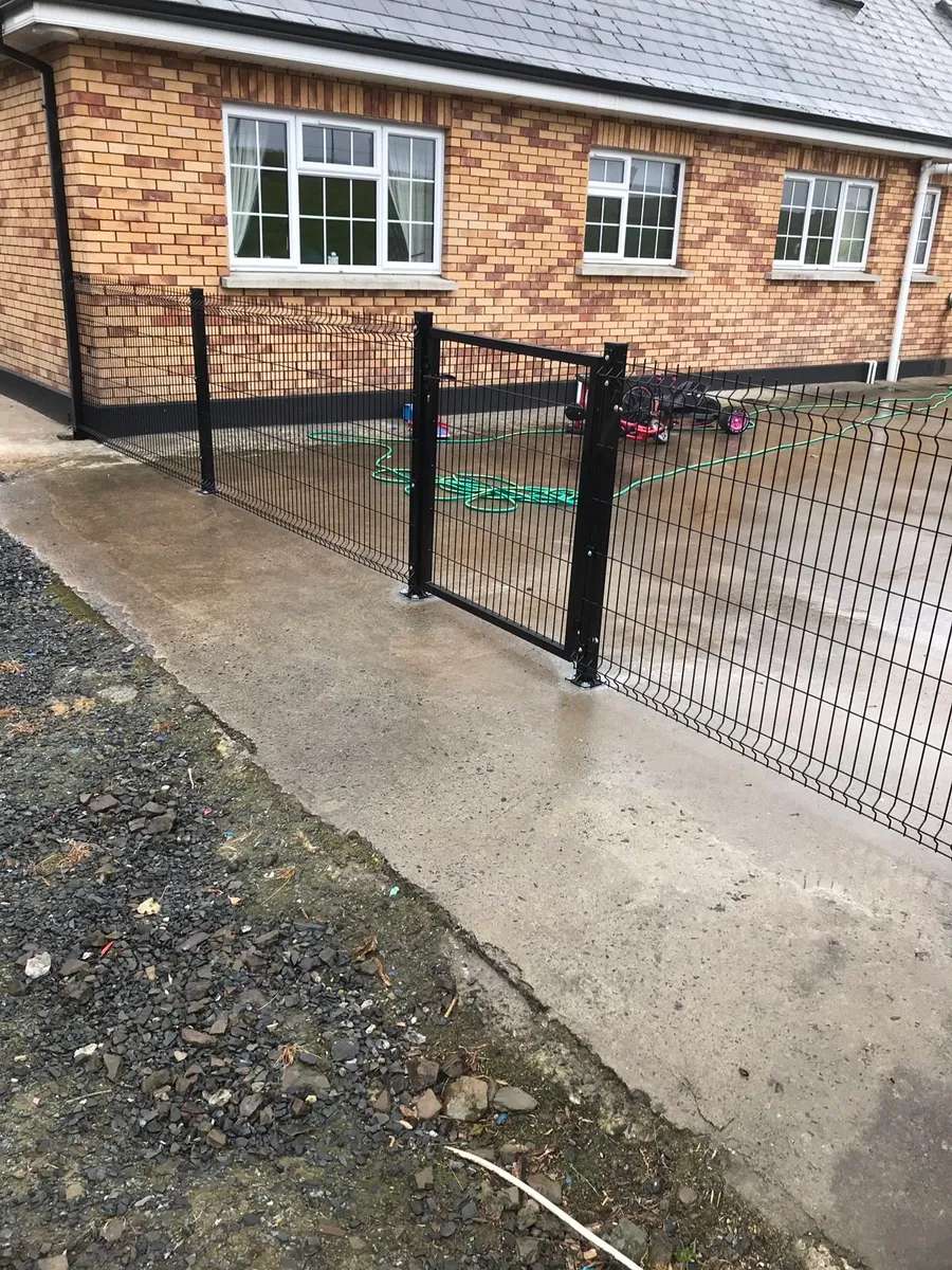 ‼️‼️SALE‼️‼️BIG SALE..DOG RUNS - Image 2