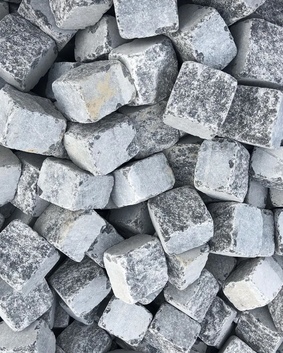 Blue Irish Limestone Cobble Setts - Image 3