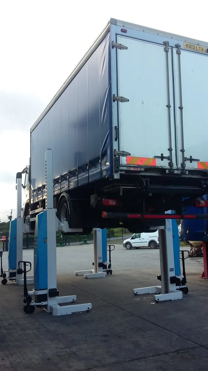 HGV Truck Column Lifts - Image 2