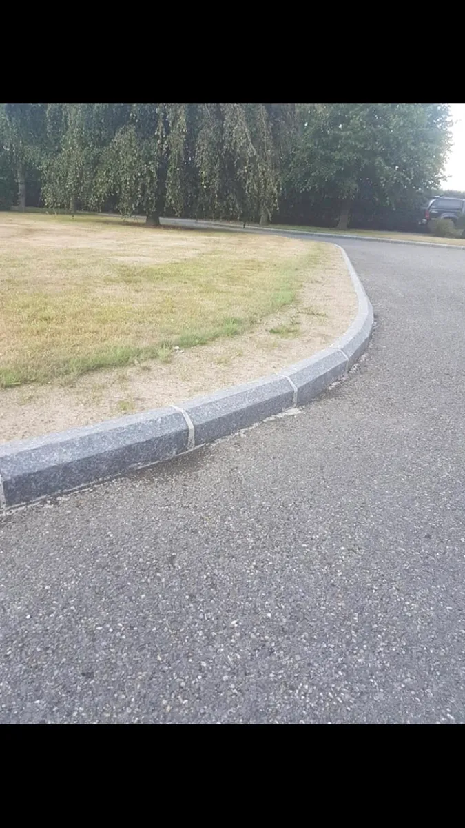 Limestone Kerbs - Image 2