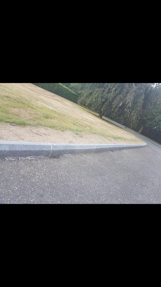 Limestone Kerbs - Image 4