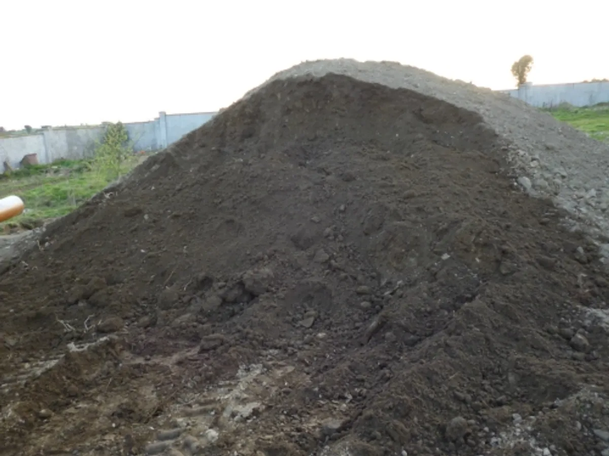 Topsoil,horse manure,compost, gold and Purple - Image 3