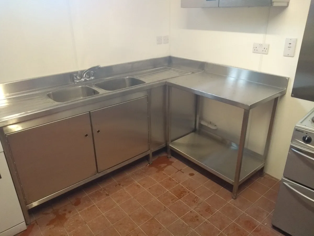 Stainless steel tables made to order - Image 3