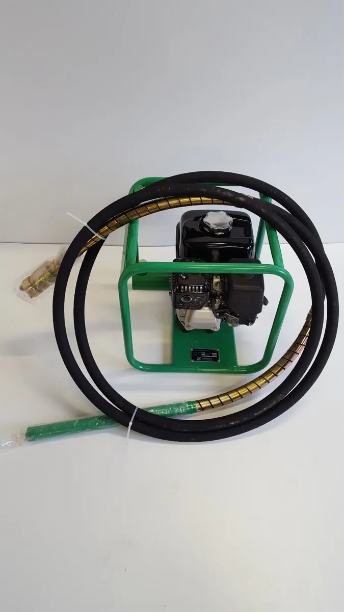 Whiteman ride on power float - Image 3