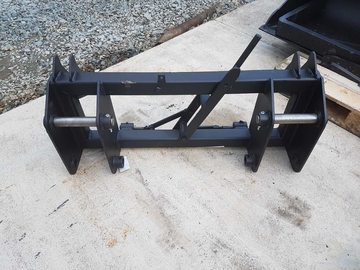 jcb 3cx front hitch - Image 1