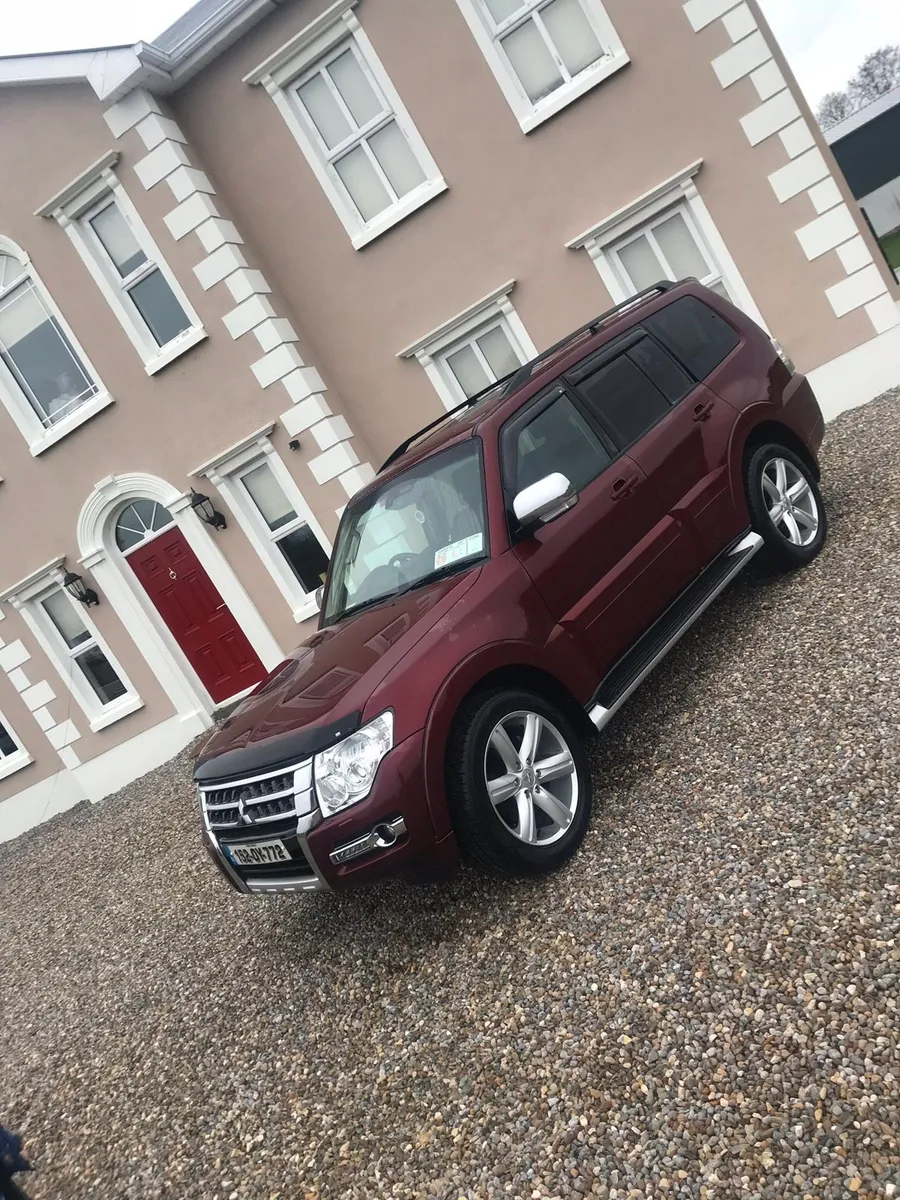 Mitsubishi pajero 3.2 breaking 2010 - Image 2