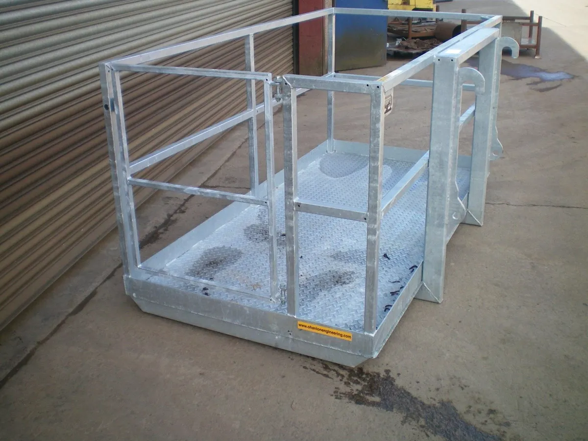 8ft x 4ft Manlift Basket/ Safety Cage - Image 4