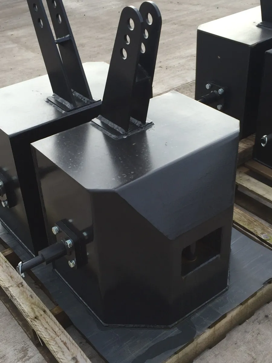 600kg Tractor Weights - Image 2