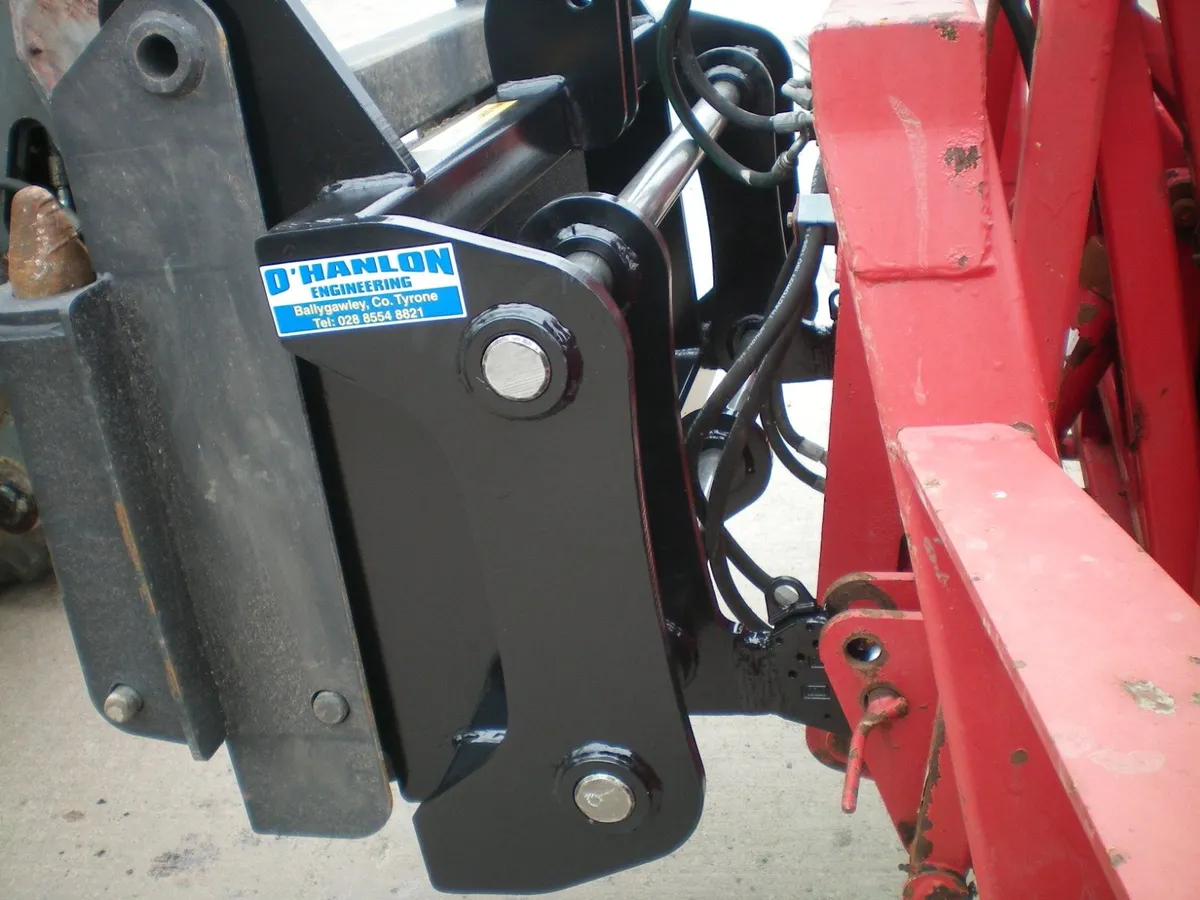 JCB to lift 3 PL Interchanger/Adapter/ Adaptor - Image 4