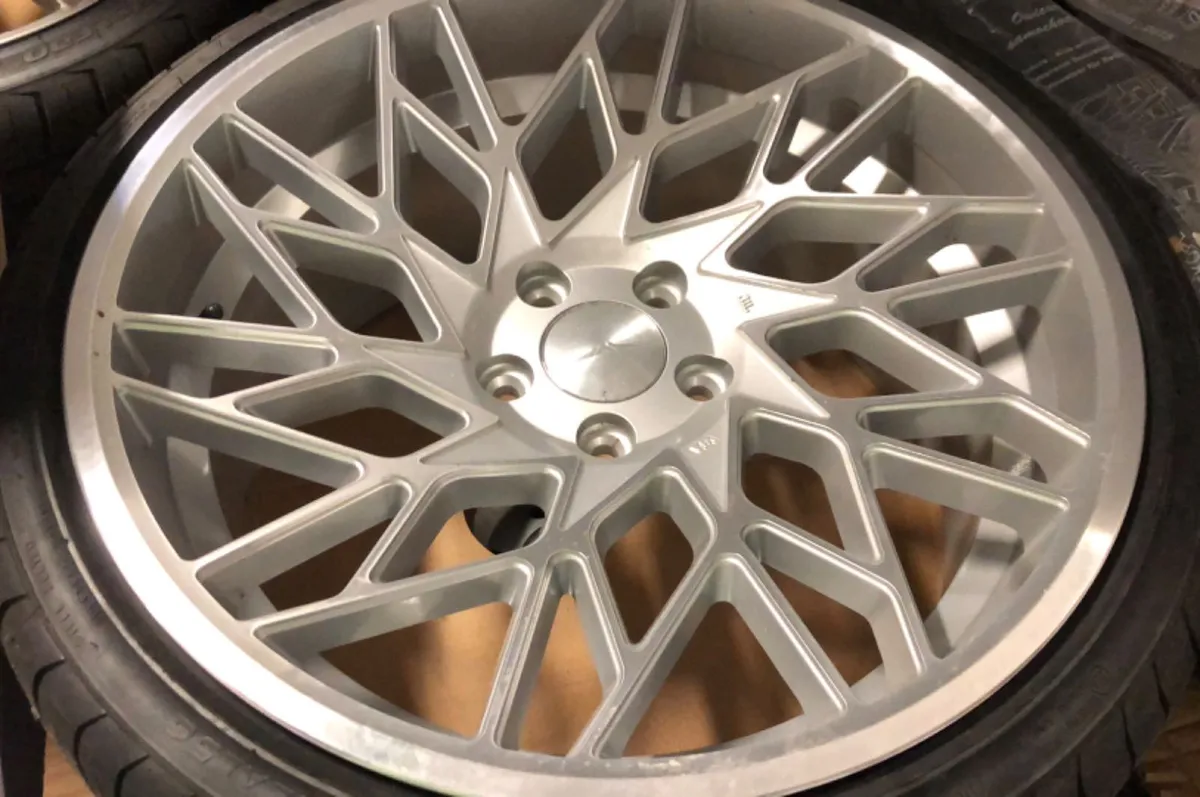 19” genuine veeman 9.5 alloys