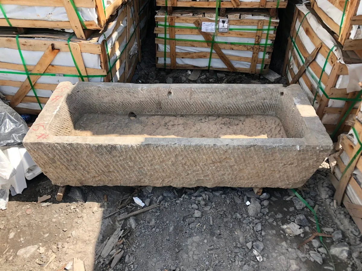 Limestone Garden Through - Image 2