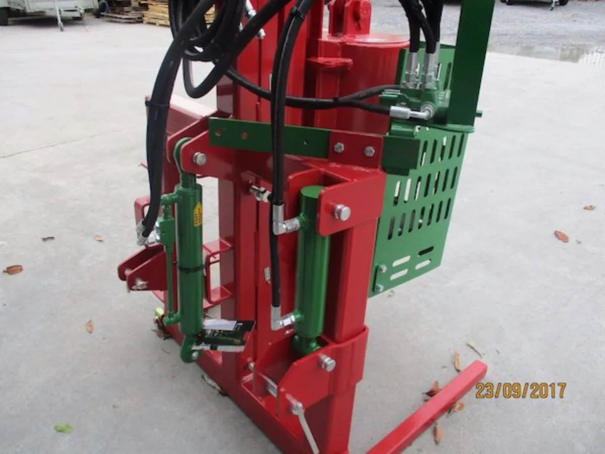 Malone post / stake drivers log splitters - Image 4