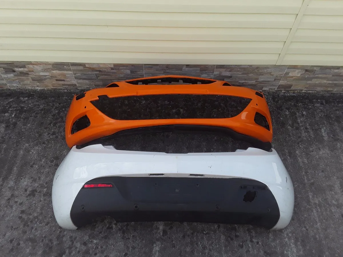 Opel front body panels - Image 1