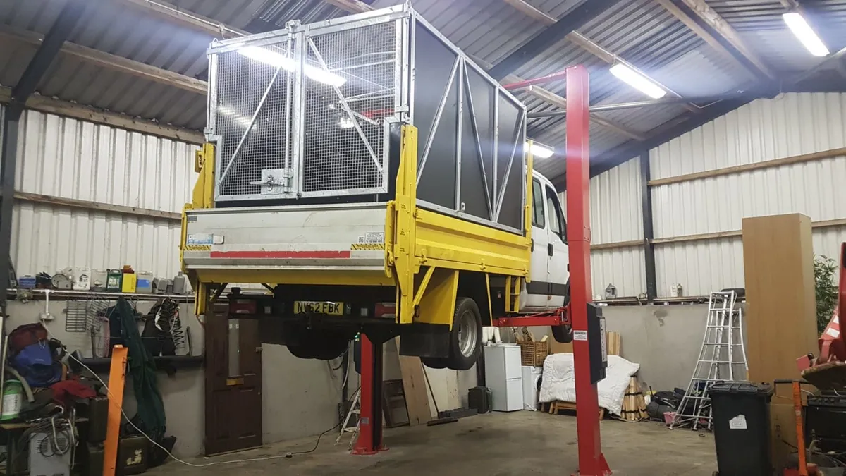 Taranto 4.2Ton  Clear Floor Lift - Image 3